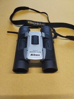 Dalekohled Nikon