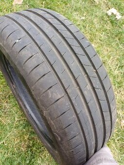 Letní pneu 215/50 R18 96w asymetric
