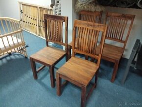 Čtyři židle s tropického dřeva, vhodné i na terasu.