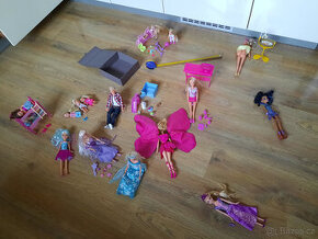 Panenky, Barbie, Ken, Locika, Monster Hight, králíci, poníci