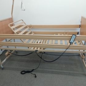 Elektrická polohovací postel