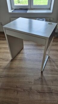 Psací stůl Ikea Micke