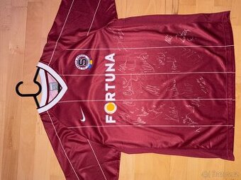 Fotbalový dres AC SPARTA - podepsaný týmem