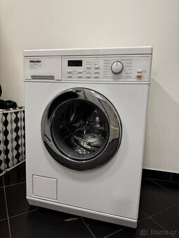 Pračka Miele W3922 softronic, voštinový buben