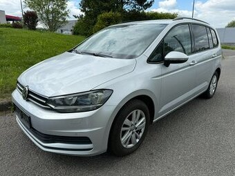 VW Touran 2.0TDi r.v.2020 manuál 110kw panorama el. tažné