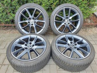 Alu kola Škoda 5x112 r18 7,5j et51 pneu 225/40/18