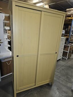 Šatní skříň IKEA HEMNES - ŽLUTÁ KŘÍDOVÁ