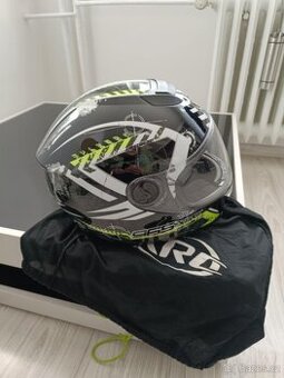 Helma přilba na motorku