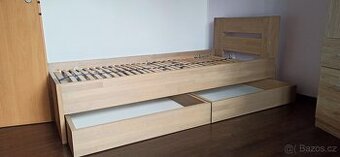 Postel z masivu 200 x 90 prodam