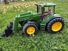 Bruder John Deer traktor