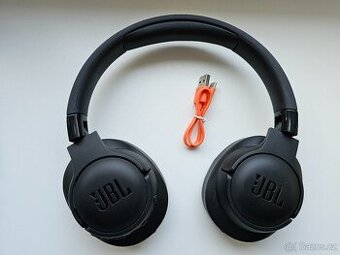 PRODÁM BEZDRÁTOVÁ SLUCHÁTKA JBL TUNE 760NC JAKO NOVÁ