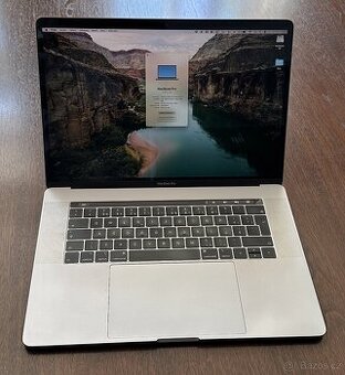 MacBook Pro 15” 2019/16GB RAM/Intel i7/256GB SSD