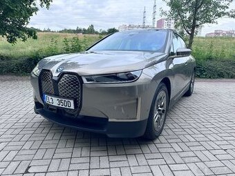 BMW iX 40