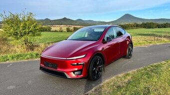Tesla Y Juniper Performance - půjč si mě