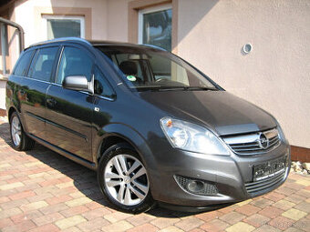 Opel Zafira B 1,8 NAVI. Tažné CEBIA servisní kniha Nové rozv