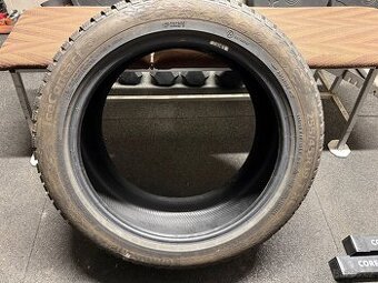 Tesla Y, pneumatiky 255/45/R19