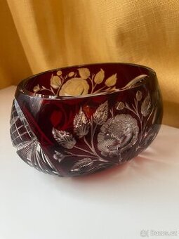 Rubínový koš / mísa