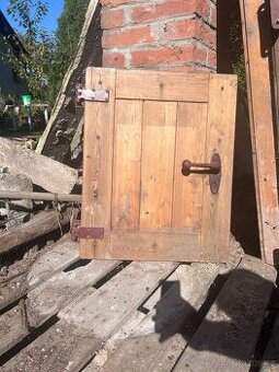 Staré dveře izolační do lednice