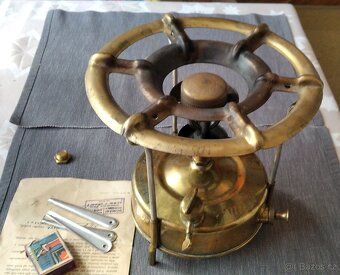 Vařič petrolejový - historický kousek