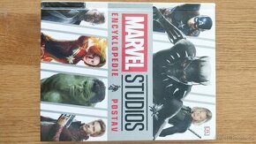 Sada 4 komiksů Marvel  + encyklopedie  postav + komiks Super