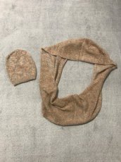 Prodám dámské doplňky(šály,čepice,kabelky,hodinky)