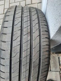 Letní pneumatikyGOODYEAR EFFICIENTGRIP PERFORMANCE 215/55 R