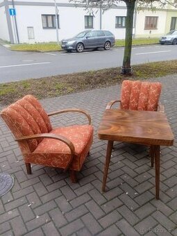 Křesla stolek Halabala