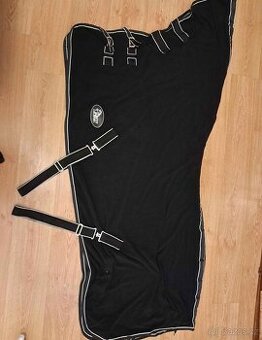 Odpocovací deka s krkem Harrys Horse Deluxe