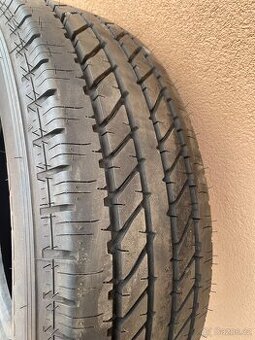 Pneu 225/75r16 c