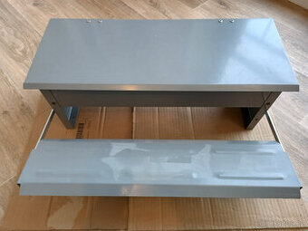 Nášlapné krmítko pro slepice