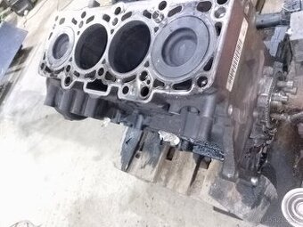 VW transportér T5  2,0 TDI caac blok motoru