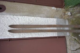 Prodám dřevěné lyže neznámého výrobce