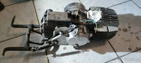 Manet Korado motor puch