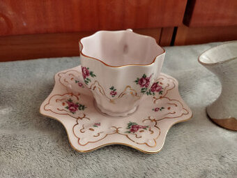 Růžový porcelán
