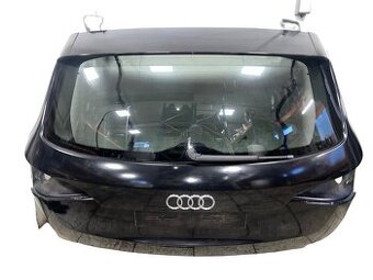 Páté dveře černá metalíza LZ9Y Audi Q5 8R r.v. 2010