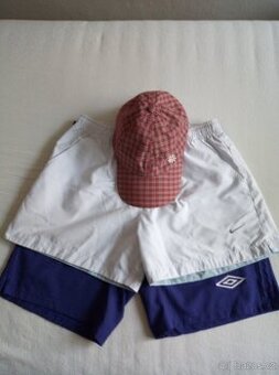 Dámské,dívčí šortky NIKE,UMBRO,kšiltovka REOJICE