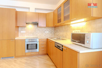 Prodej bytu 2+kk, 58 m², Zlín, ul. Bartošova, garážové stání