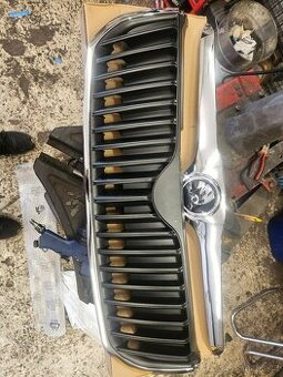 Skoda Superb 2 maska Facelift nova nepouzita original
