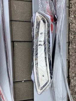 Nerezové lišty Passat B8