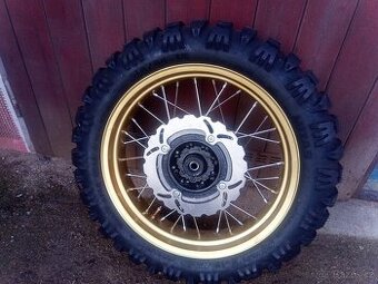 Kola Honda XRV 750 Africa twin