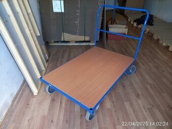 Manipulační vozík s brzdou - 1