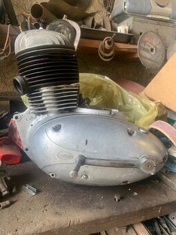 Motor jawa 250/353