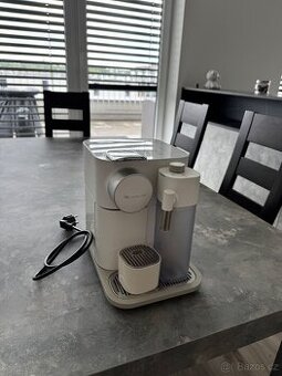 Nespresso De'Longhi Gran Latissima White EN640.W - 1