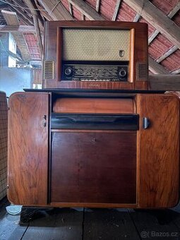 Gramofón Halabala + radio - 1