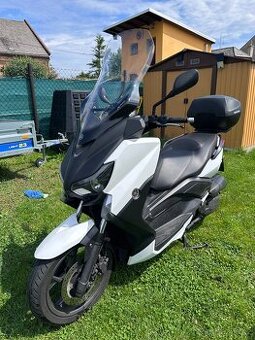 Yamaha Xmax 125