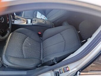Mercedes-Benz w211 2003 interier