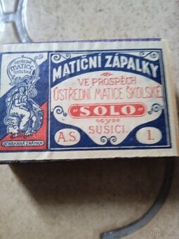 Hodně staré, sběratelské zápalky.