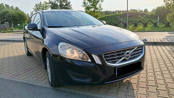 Volvo V60 D3, volví 5válec, r. v. 2012, serviska - 1