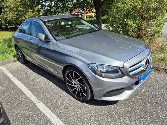 Mercedes-Benz C180, r.v. 2015, 135.870 km, TOP stav