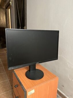 BenQ LCD monitor